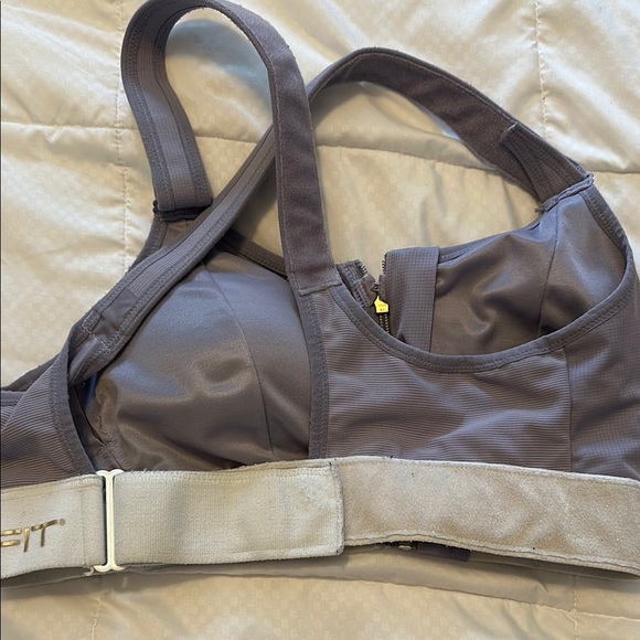 SHEFIT - Set of 3 Sports Bras with Zip Front - Picture 9 of 10